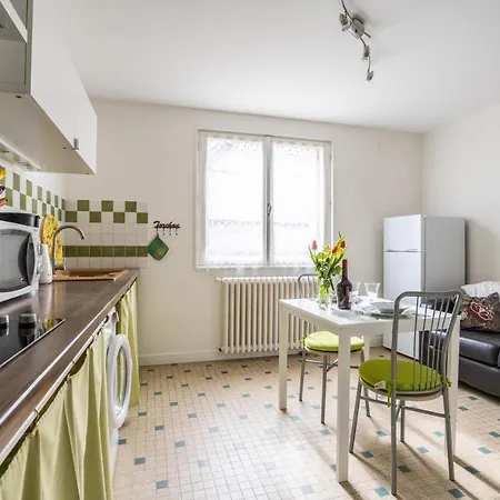 Les Logis Du Brandard Apartment Jonzac